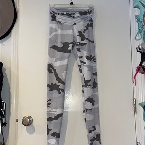 White camo leggings